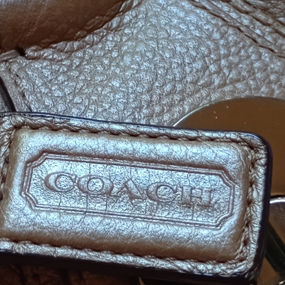 Coach Bag - Picture 3 of 6